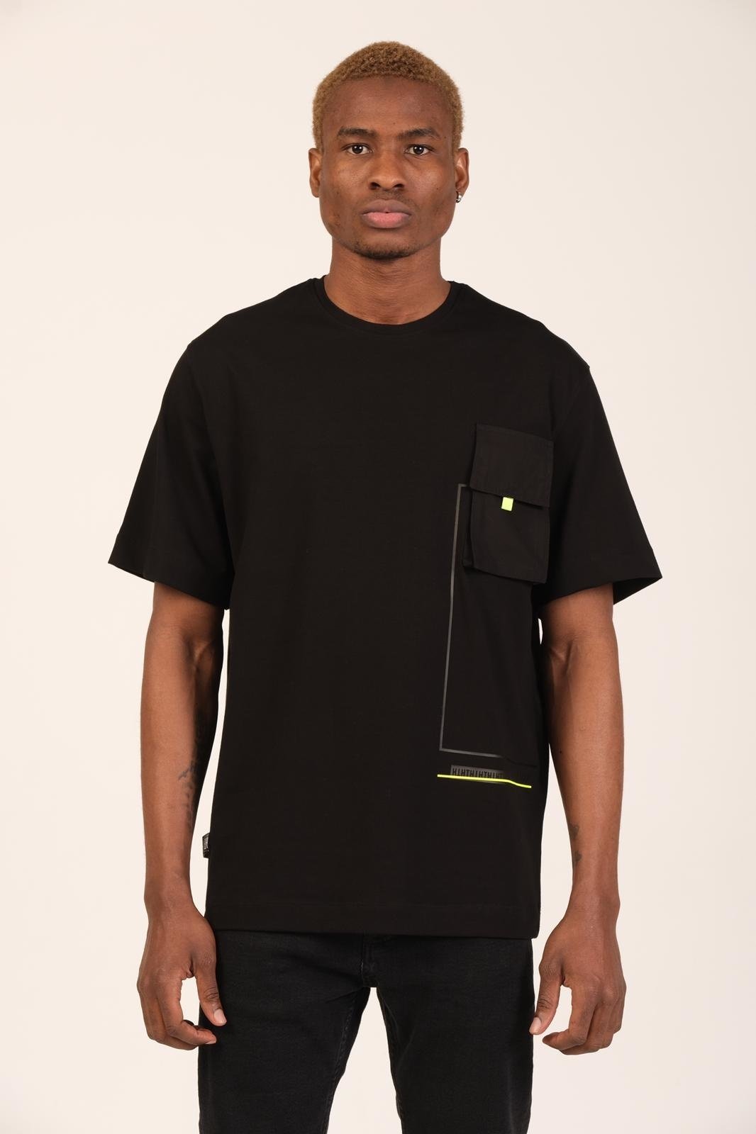 T-shirt met zak zwart